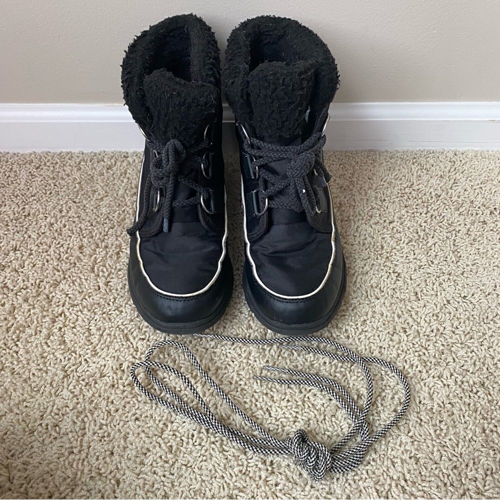 Sorel Joan Explorer Carnival Sneaker Boots Black 8 EUC - Picture 2 of 6